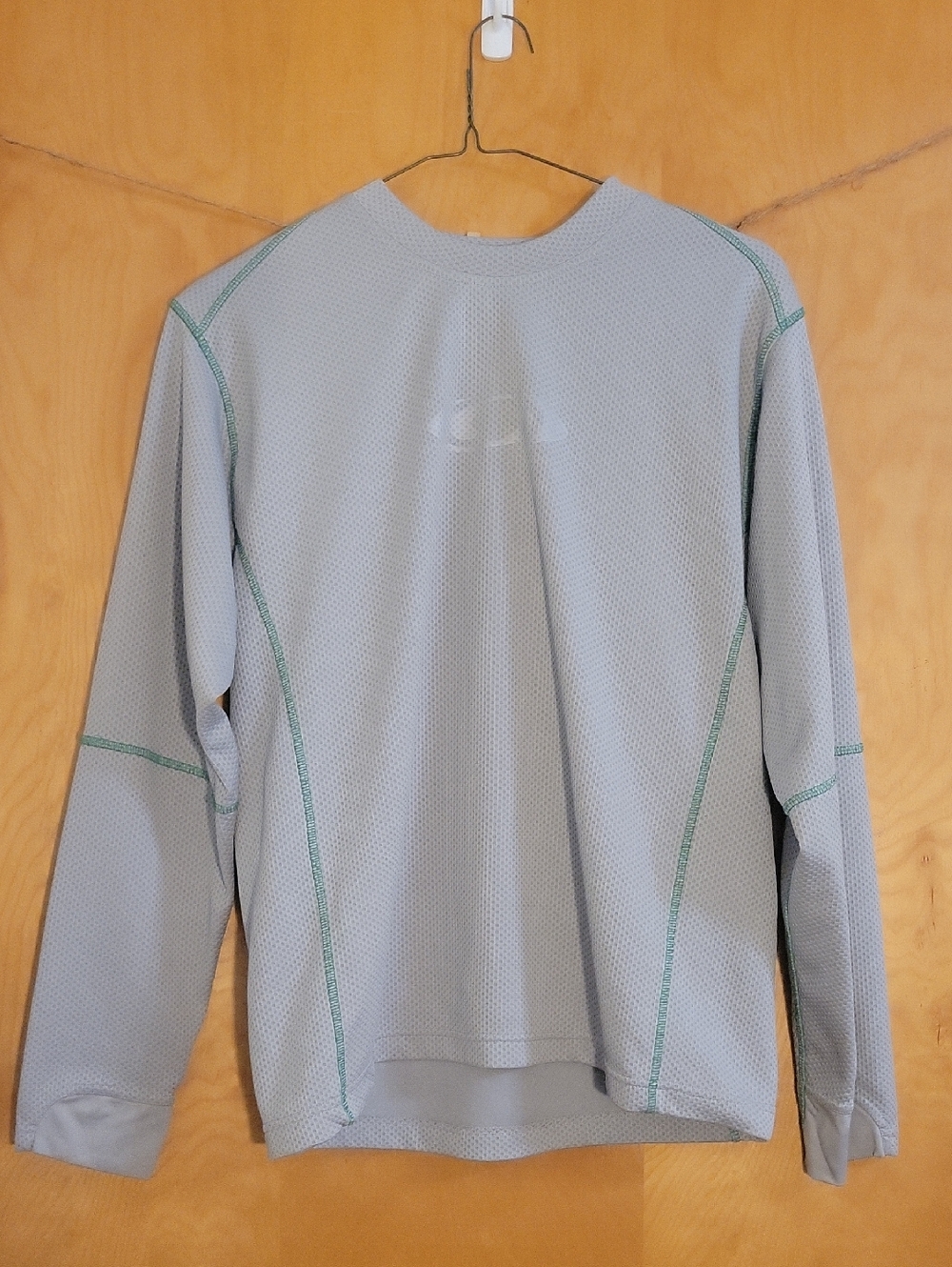 Salomon, Light Gray Long Sleeve Athletic Top with Green Stitching